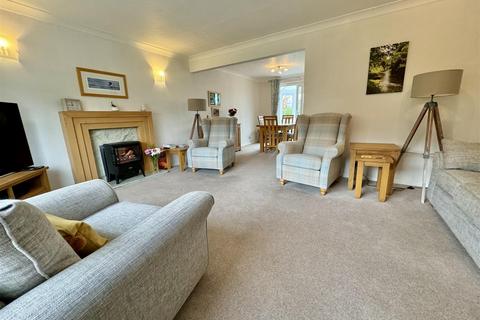 4 bedroom detached house for sale, Higham Common Road, Higham, Barnsley