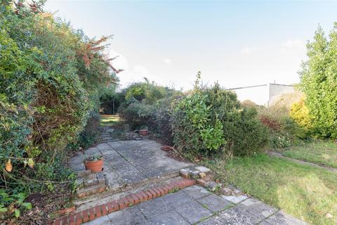 3 bedroom semi-detached bungalow for sale, Beech Road, Ipswich IP5