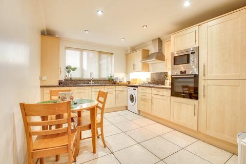 3 bedroom ground floor flat for sale, Stuart Road, Highcliffe, Christchurch, BH23