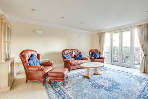 3 bedroom ground floor flat for sale, Stuart Road, Highcliffe, Christchurch, BH23