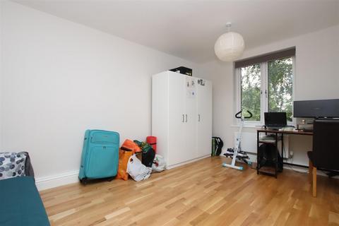 2 bedroom flat to rent, Dahlia Gardens, Bath BA2