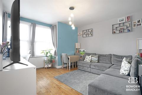 2 bedroom maisonette for sale, Fulready Road, Leyton