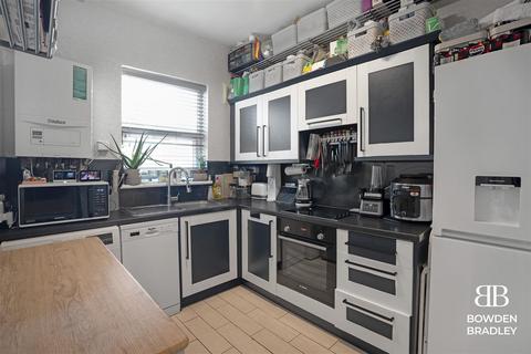 2 bedroom maisonette for sale, Fulready Road, Leyton