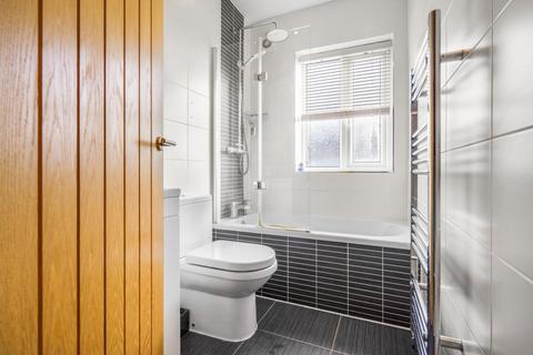 45 Moor Road, Leeds, LS6 4BG