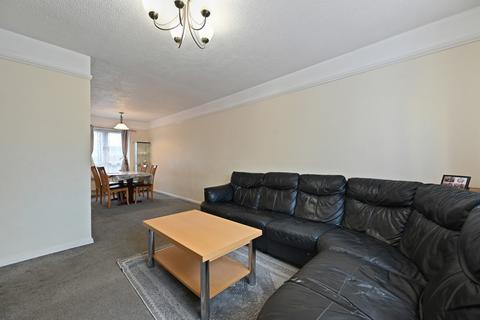 3 bedroom maisonette for sale, Greenford, UB6