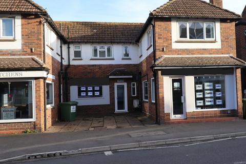 Cooden Sea Road, Bexhill-on-Sea, TN39