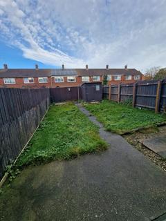 2 bedroom semi-detached house to rent, Gaskell Avenue, South Shields NE34