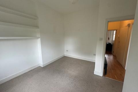 2 bedroom flat for sale, Chalcot Gardens, London NW3