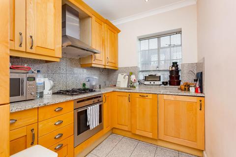 2 bedroom flat to rent, Tudor Close, Belsize Park NW3