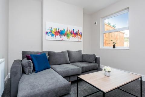 4 bedroom flat to rent, Tyndale Avenue, Bristol BS16