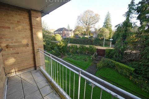 2 bedroom flat to rent, Eastbury Avenue, Northwood HA6