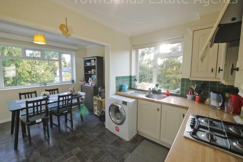 2 bedroom flat to rent, Eastbury Avenue, Northwood HA6