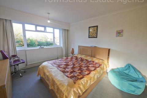 2 bedroom flat to rent, Eastbury Avenue, Northwood HA6