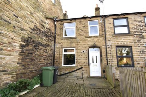 2 bedroom house to rent, East Street, Huddersfield HD3