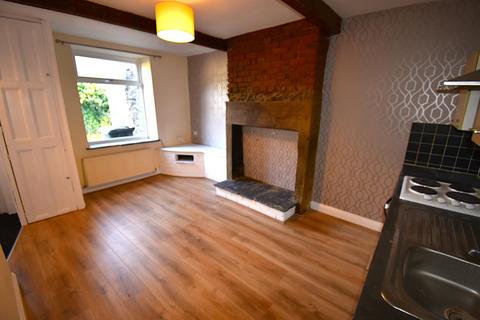 2 bedroom house to rent, East Street, Huddersfield HD3