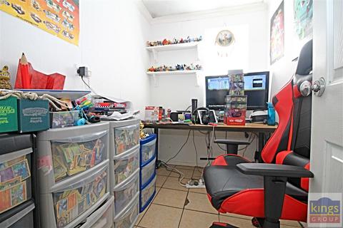 14 Quarry Spring, Harlow, CM20 3HP