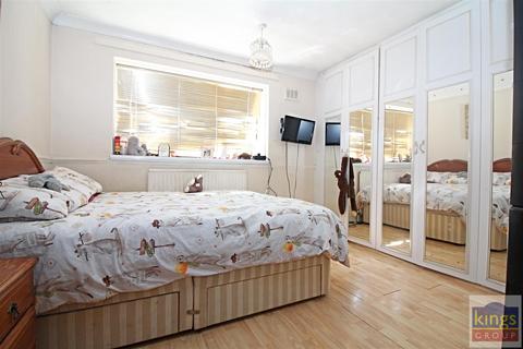 14 Quarry Spring, Harlow, CM20 3HP