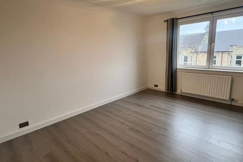 3 bedroom flat to rent, Dalderse Avenue, Falkirk, FK2