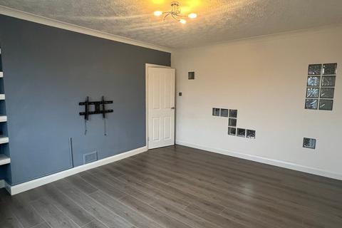 3 bedroom flat to rent, Dalderse Avenue, Falkirk, FK2