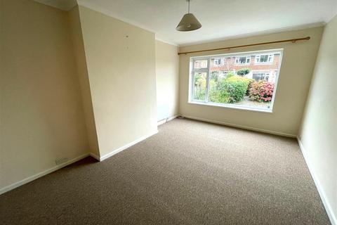 2 bedroom apartment to rent, Sutherland Close, Rustington BN16