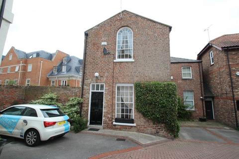 3 bedroom house to rent, Bishops Court, Bishophill Senior, York, North Yorkshire, YO1