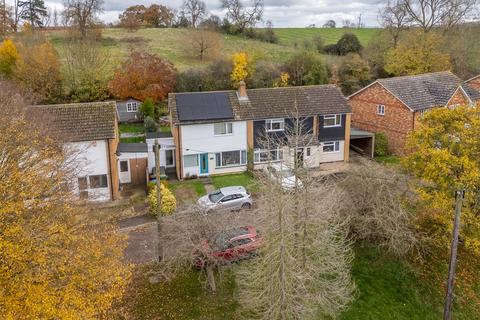 2 bedroom semi-detached house for sale, Springhill Road, Aylesbury HP18