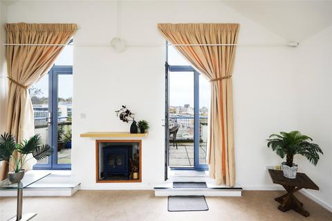 2 bedroom penthouse for sale, The Quays, Cumberland Road, Bristol, BS1