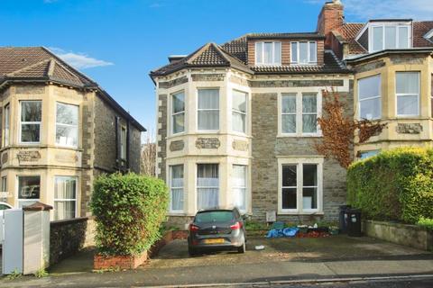 10 bedroom terraced house to rent, Cromwell Road, Bristol BS6