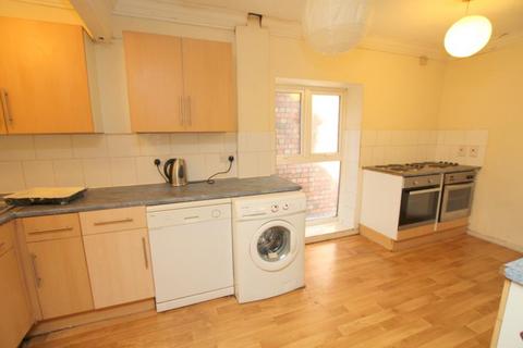 8 bedroom maisonette to rent, Cheltenham Road, Bristol BS6