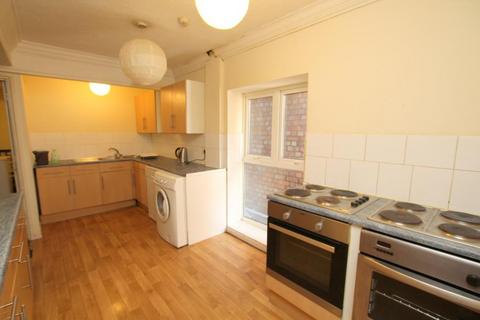 8 bedroom maisonette to rent, Cheltenham Road, Bristol BS6