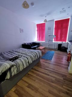 Studio to rent, The Kingsway, Portland House, City Centre, Swansea