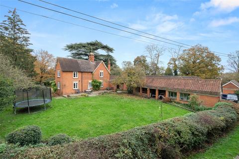 3 bedroom detached house for sale, Maidenhead Road, Berkshire RG40