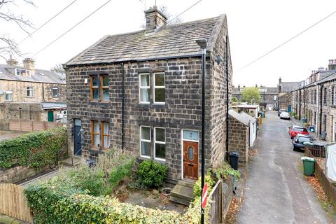 2 bedroom end of terrace house for sale, Wells Road, Guiseley, Leeds, West Yorkshire