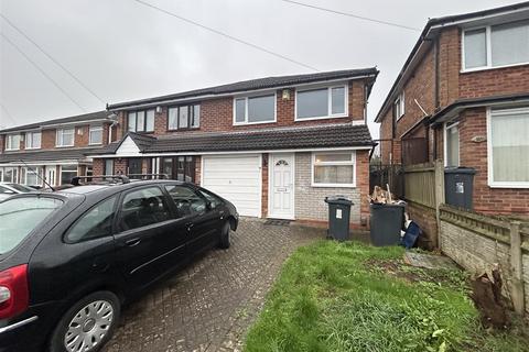 3 bedroom semi-detached house to rent, Corinne Close, Birmingham B45