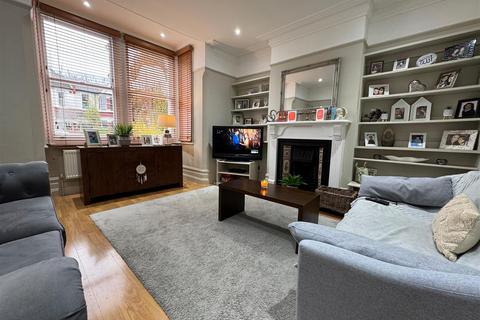 2 bedroom flat to rent, Radcliffe Road, Winchmore Hill, N21