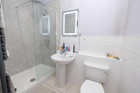 2 bedroom flat for sale, Half Edge Lane, Eccles, M30