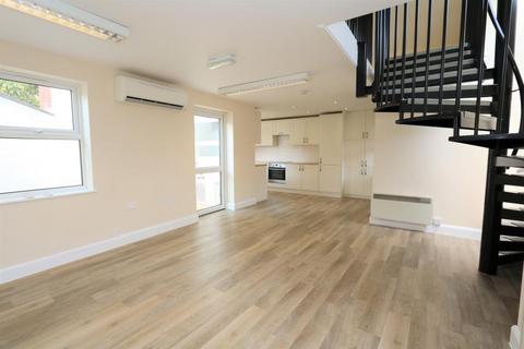 1 bedroom apartment to rent, Estella Avenue, New Malden KT3