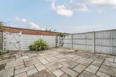 3 bedroom terraced house for sale, Grove Road, Shepperton, TW17