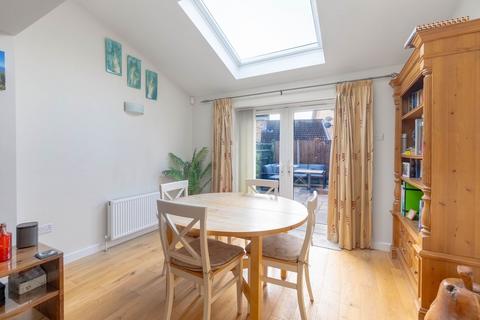 3 bedroom link detached house for sale, Lucerne Close, Cambridge, CB1