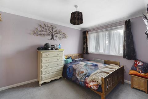 3 bedroom end of terrace house for sale, St. Andrews Close, Paddock Wood, Tonbridge