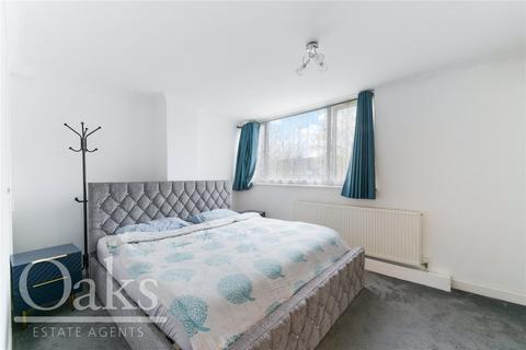 2 bedroom maisonette for sale, Longheath Gardens, Croydon