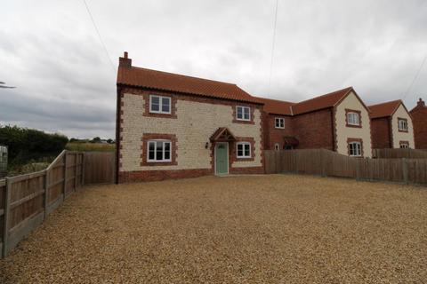 4 bedroom terraced house to rent, White Plot Road, Methwold Hythe, Norfolk, IP26