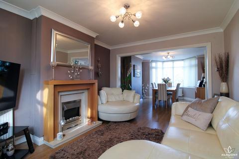 3 bedroom semi-detached house to rent, Loynells Road, Birmingham B45