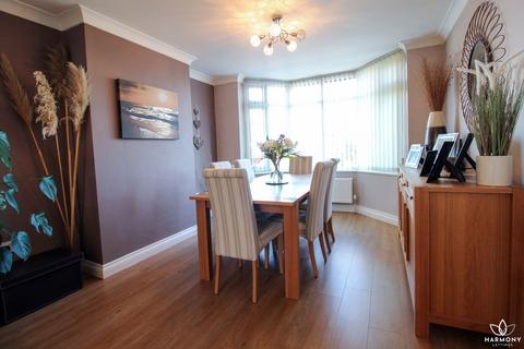 3 bedroom semi-detached house to rent, Loynells Road, Birmingham B45