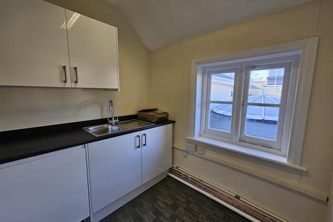 Property to rent, Grosvenor Road