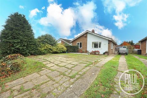 2 bedroom detached bungalow for sale, Church Road, Bastwick, Norfolk