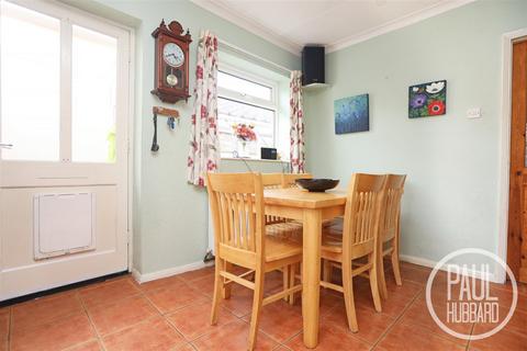 2 bedroom detached bungalow for sale, Church Road, Bastwick, Norfolk