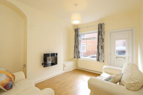 2 bedroom terraced house to rent, Park Street, Chesterfield S40