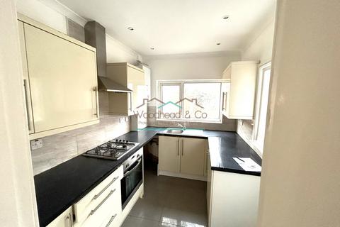 2 bedroom terraced house to rent, Raynham Avenue, London, N18 2BT