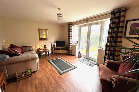 4 bedroom end of terrace house for sale, St. Thomas Way, Hawksyard, Rugeley